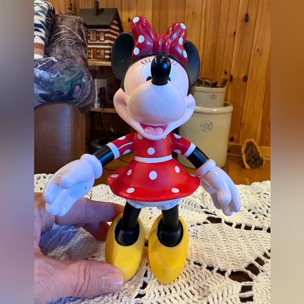 Disney Minnie Mouse Red and Yellow poseable figurine
